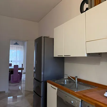 Blue Eyes Howme Daire Bari