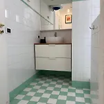 Blue Eyes Howme *