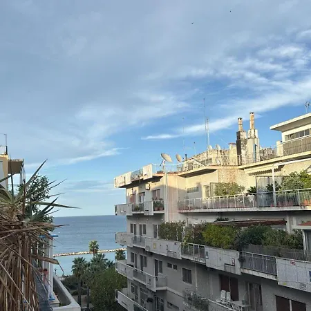 Blue Eyes Howme Apartment